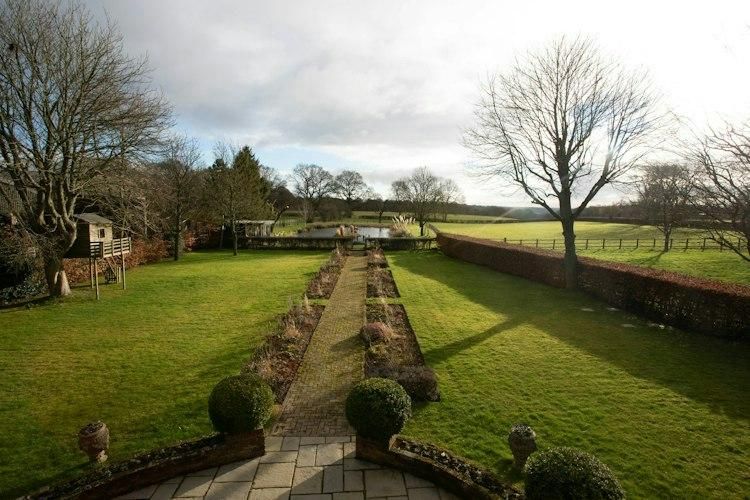 10-18 December Dogsit nr Great Missenden BUCKS UK - 1 Corgi - Image 3
