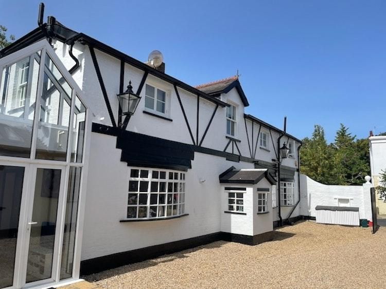 September house sit in Richmond upon Thames