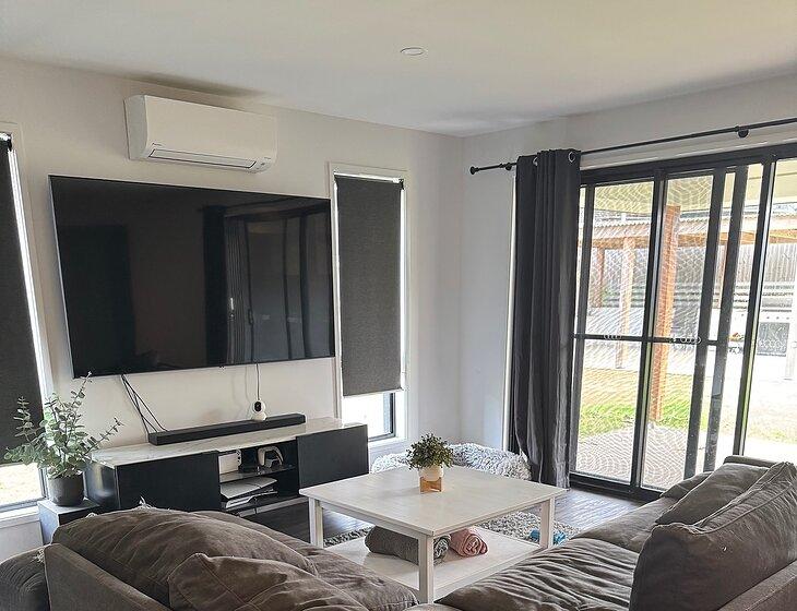 Jones Hill, Queensland