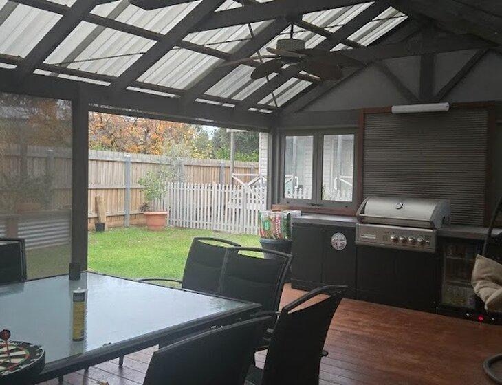 Melton West, Victoria