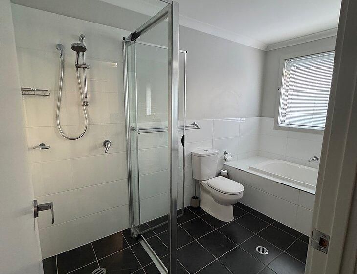 Middleton Grange, New South Wales - Image 4