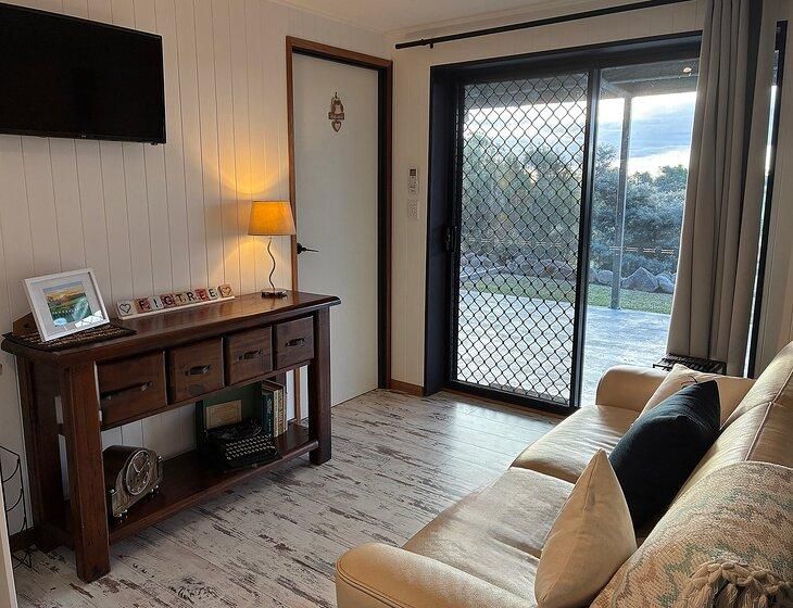 Irongate, Queensland - Image 2