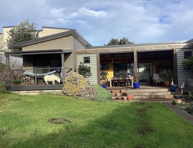 Warrnambool, Victoria - Image 1