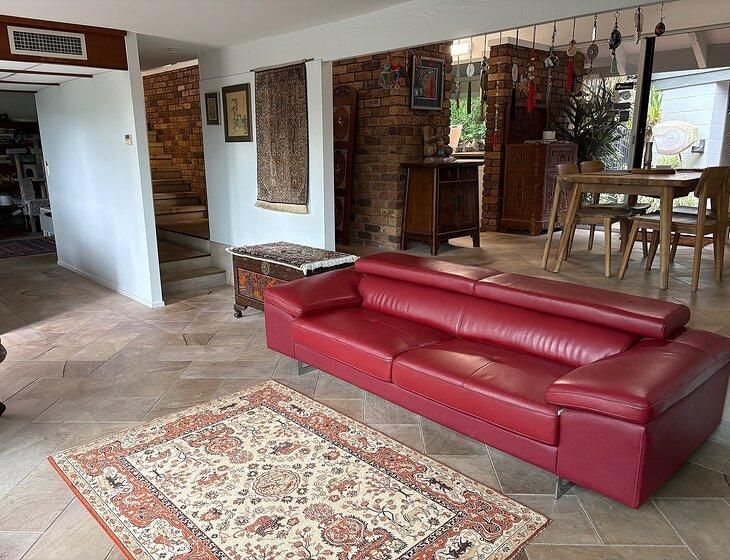 Holland Park West, Queensland - Image 4