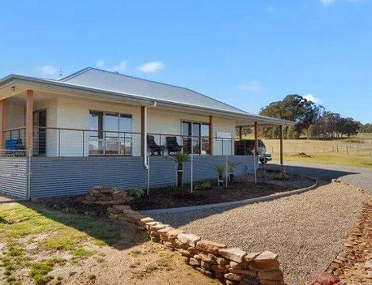Tolmie, Victoria - Image 1