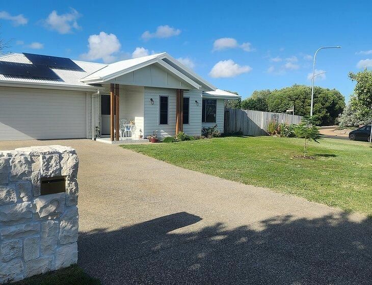Innes Park, Queensland - Image 1