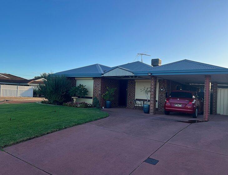 Eaton, Western Australia
