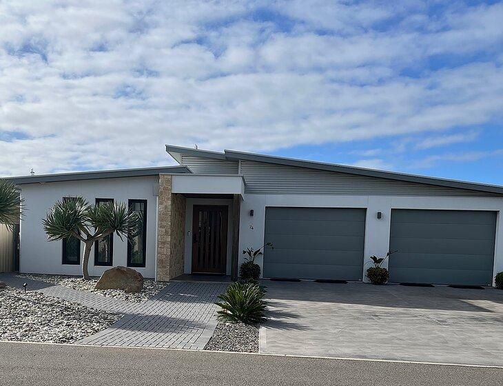 Hindmarsh Island, South Australia - Image 2