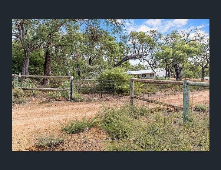 Bindoon, Western Australia - Image 2