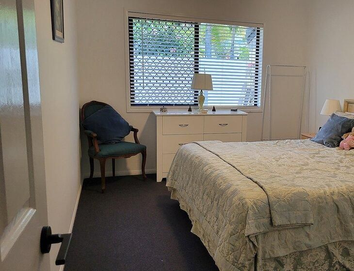 Arundel, Queensland - Image 3
