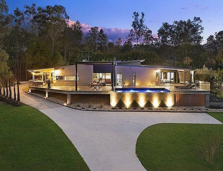 Mount Crosby, Queensland