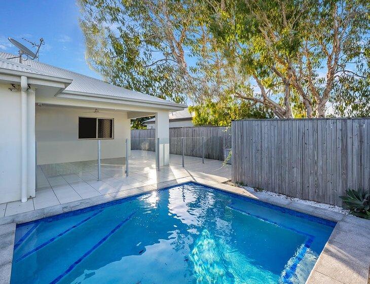 Burdell, Queensland
