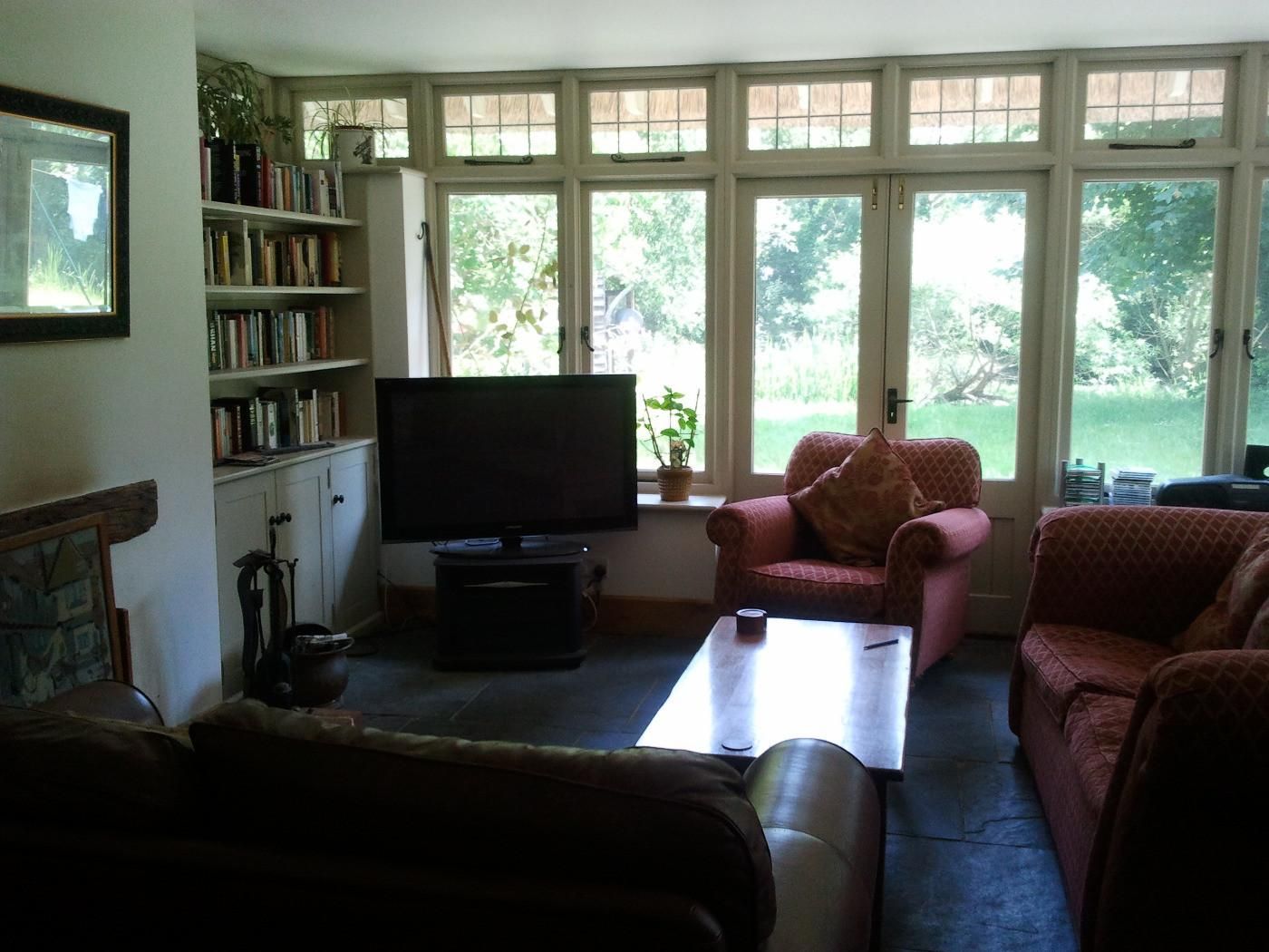 Experienced (non-professional)  animal lovers for cottage in West Sussex - Image 4