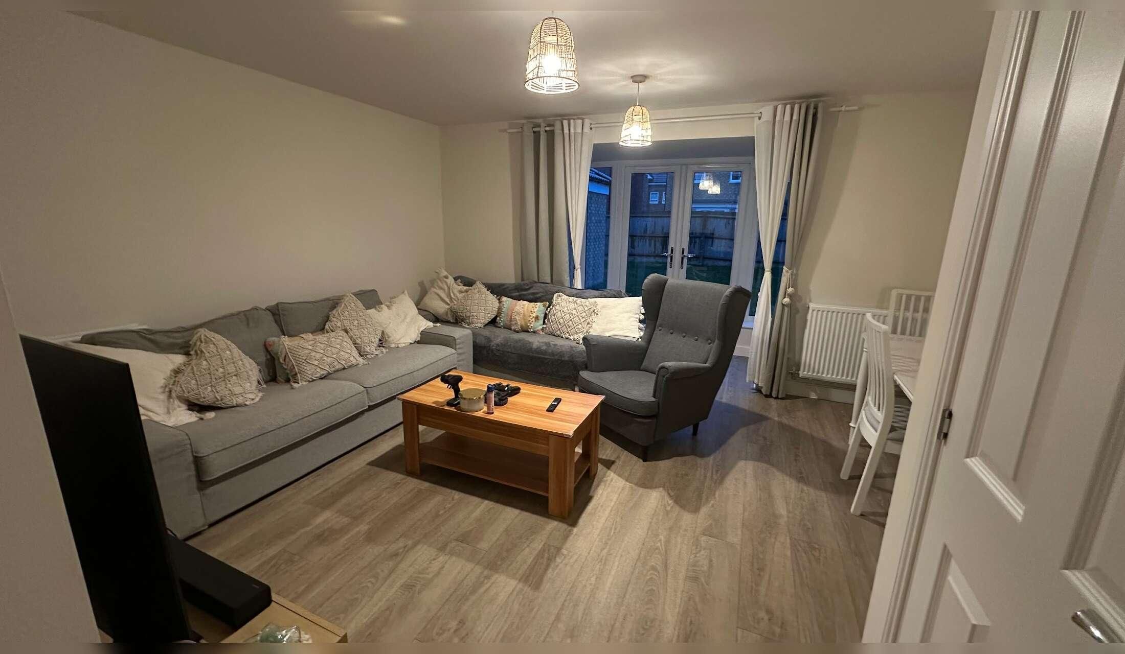 Looking for a Reliable House Sitter in Newark - Image 6