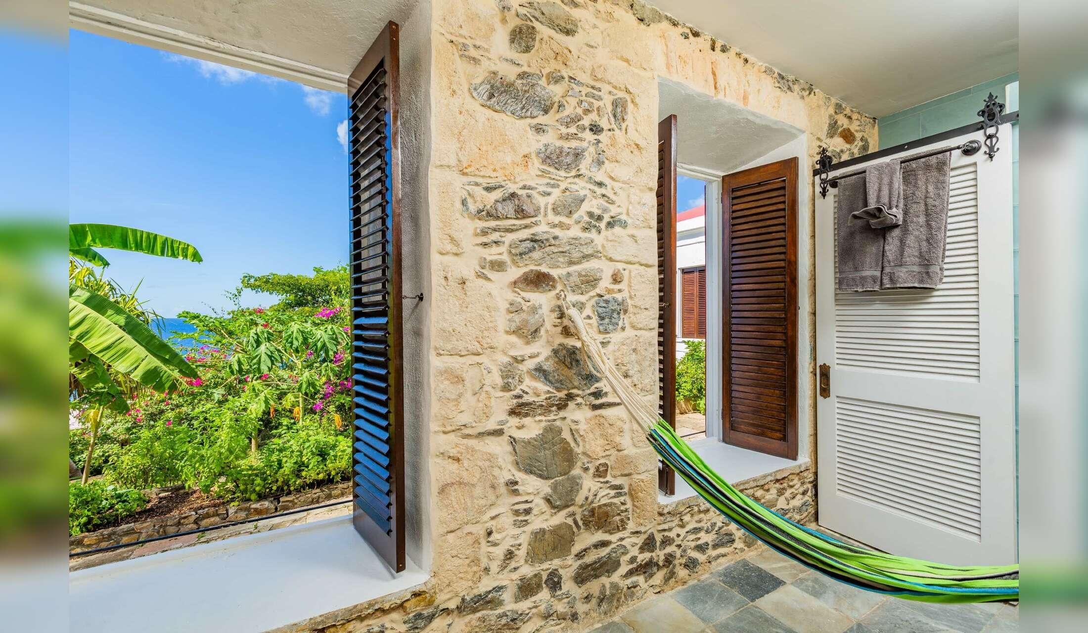Oceanfront Estate in the Caribbean - Image 6
