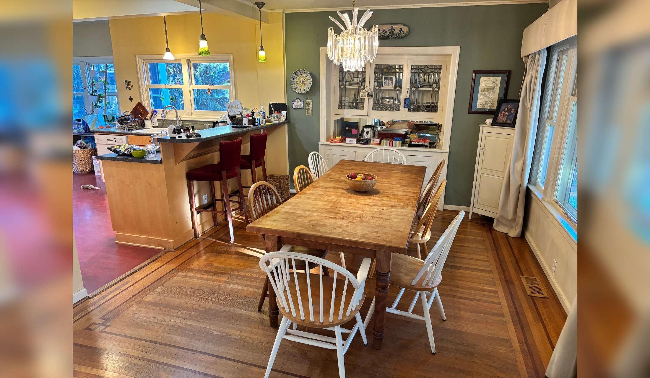 Sweet senior labradoodle seeks calm, attentive house-sitter over the holidays - Image 6