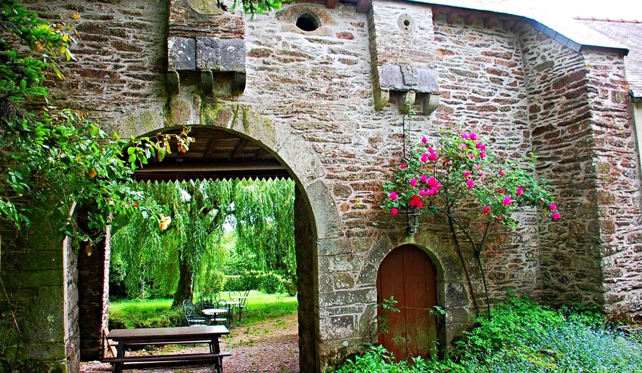 Mature Married Couples or 2 Friends Needed at a Gorgeous Estate in Brittany, France anytime May 15, 2026 to June 15 and July 23 through November 30, 2026 for a 4-week commitment - Image 7