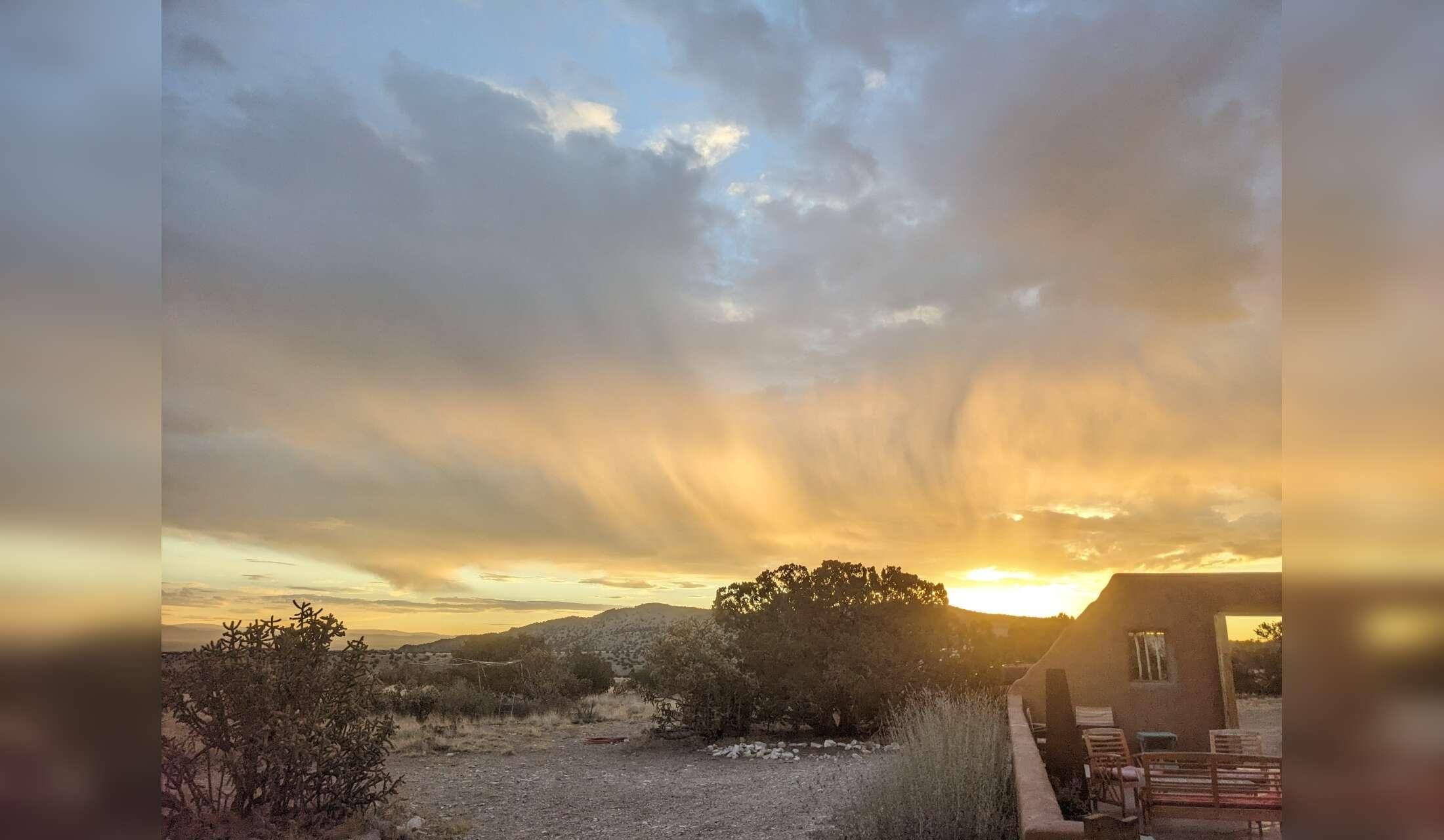 Off-Grid Awesome near Santa Fe & Albuquerque, NM!  Relax in the Land of Enchantment! - Image 5