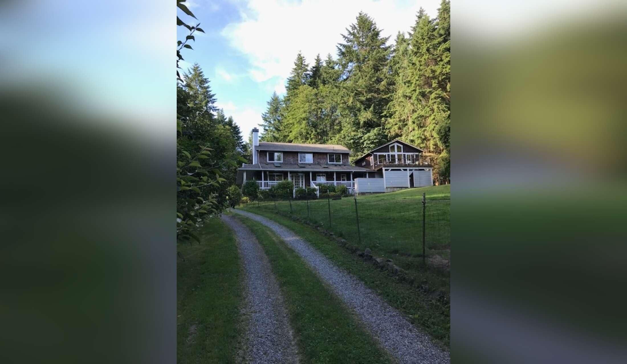 Two story log house, Bainbridge Island, WA - Image 3