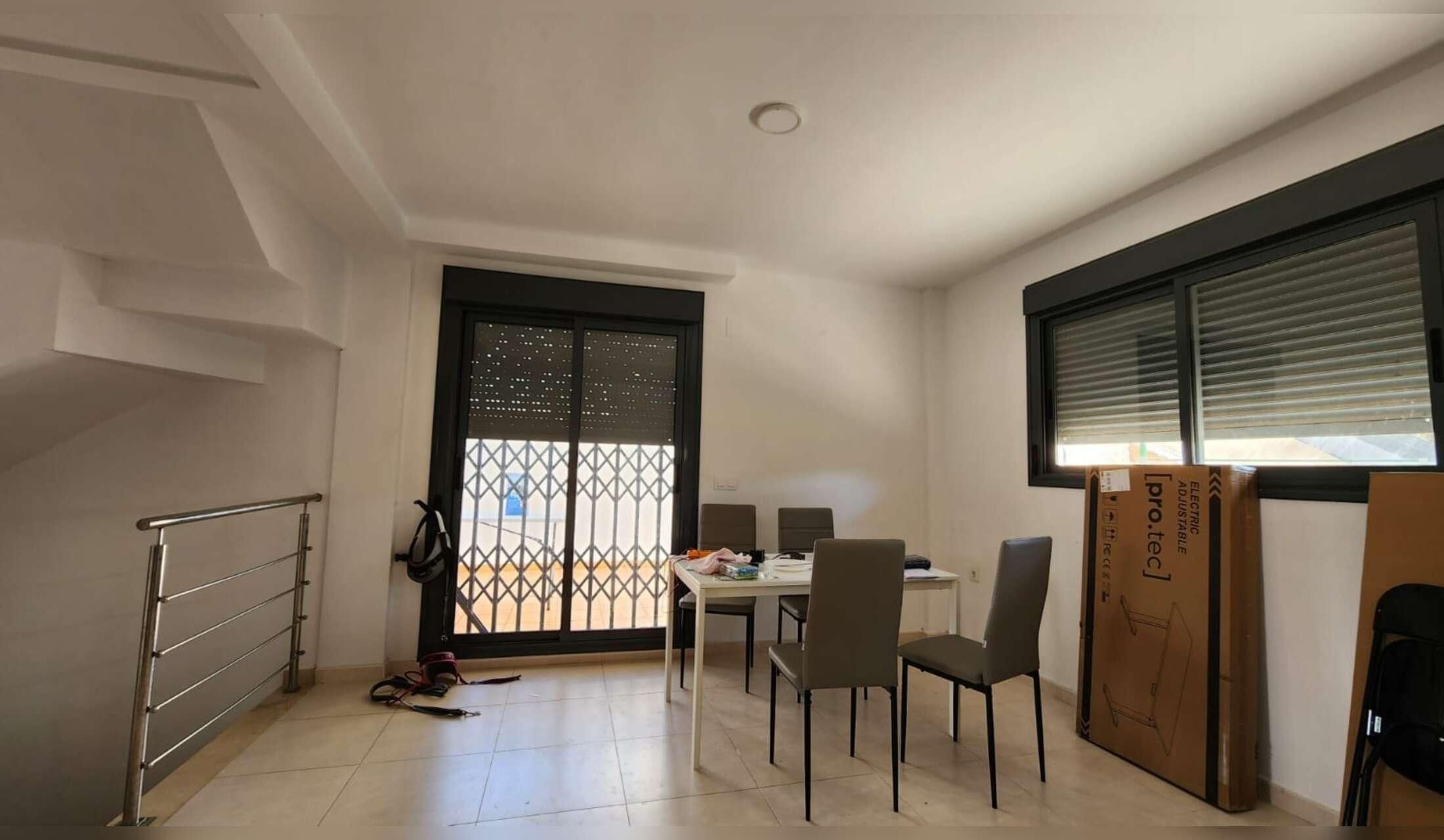 House sit with 2 lovely dogs (Husky & mix) near Valencia, Spain - Image 6