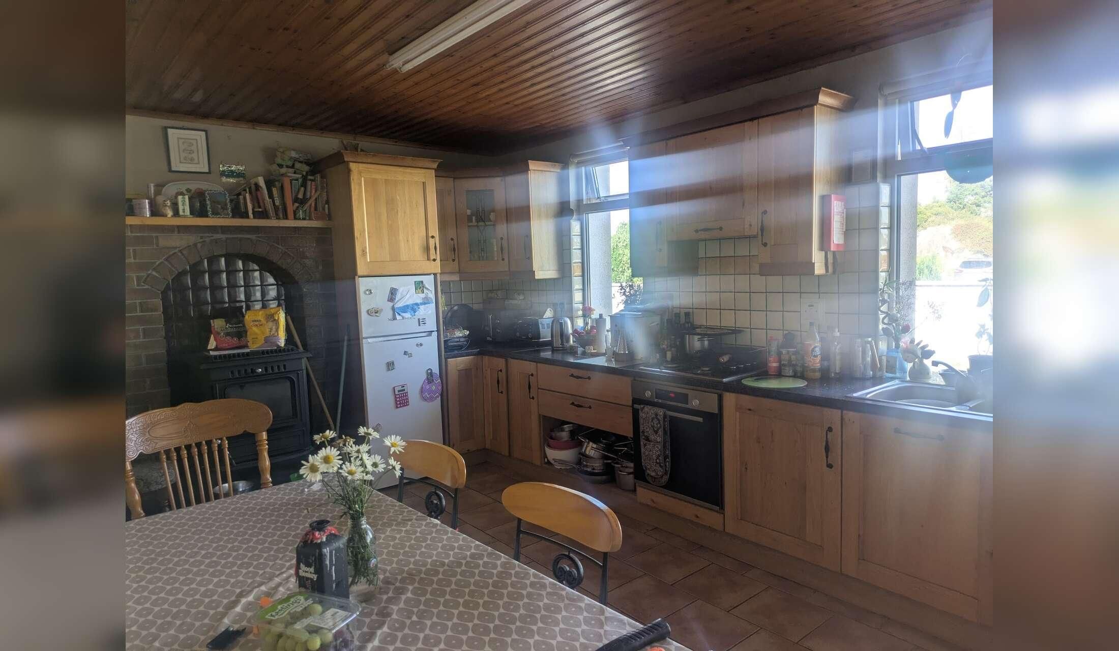 Looking for a house and pet sitter near the beach in Connemara, Ireland - Image 2