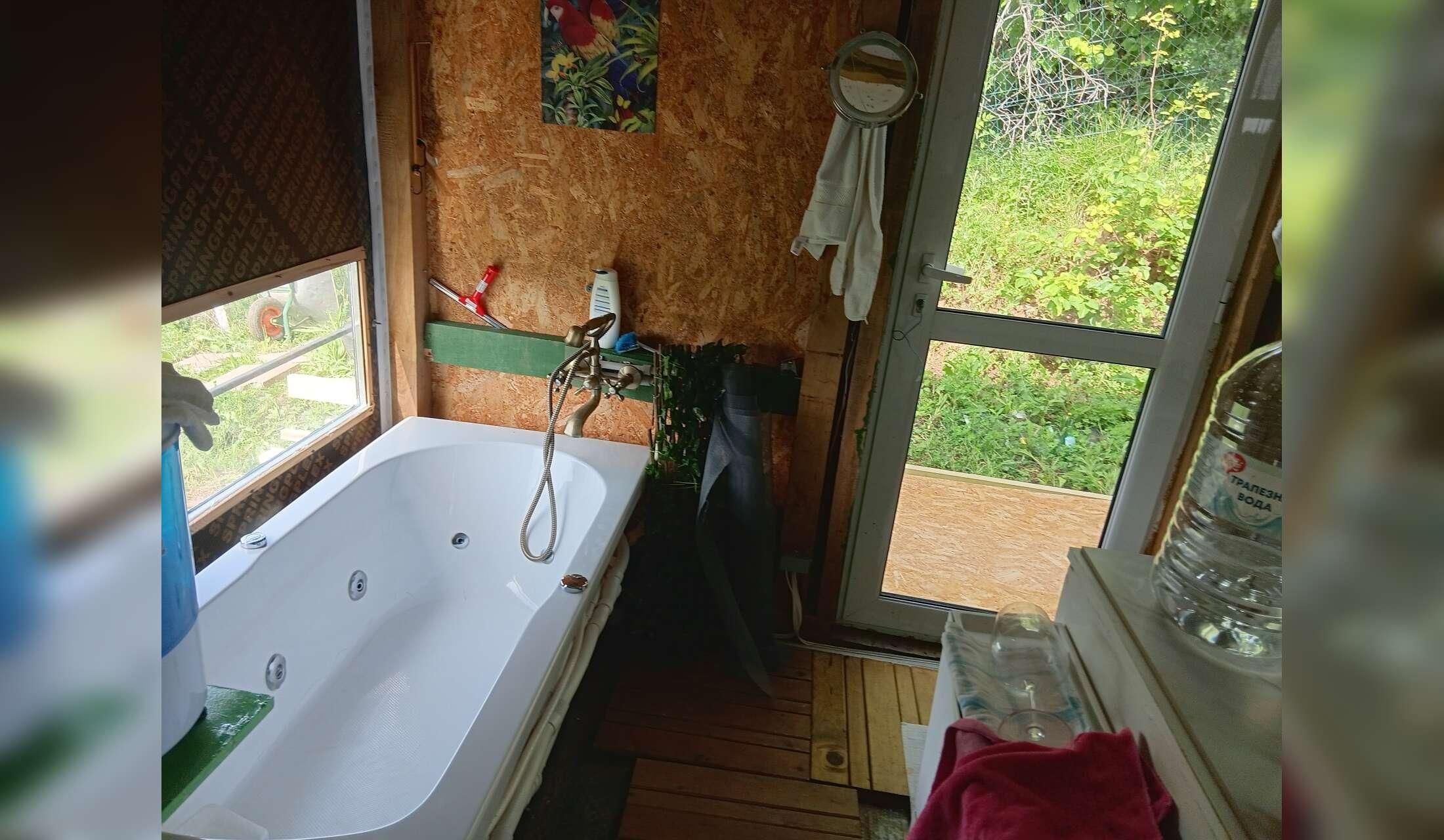 Seaside resort retreat surrounded by a million acres of privacy - Image 3