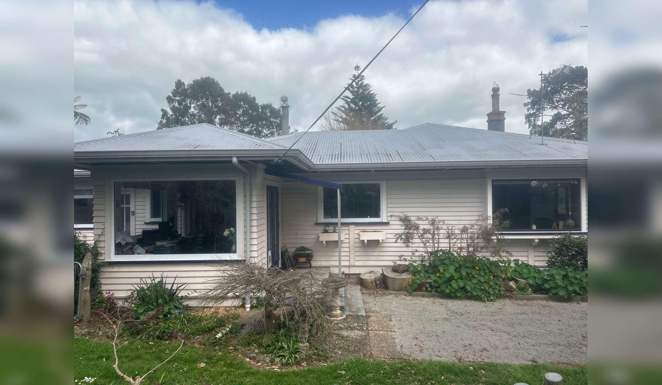 Sunningwood Homestead and garden Housesit - Image 4