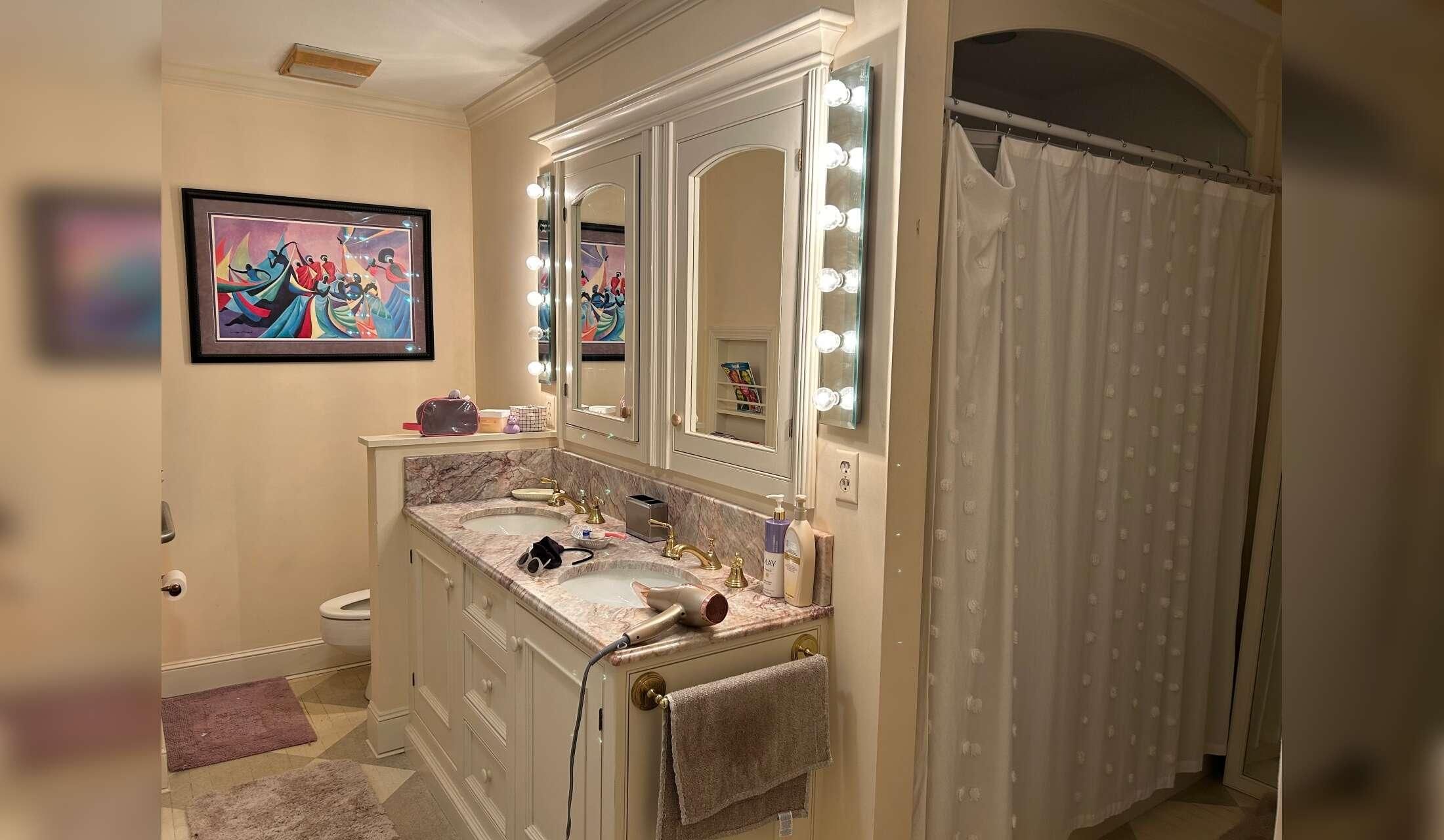 Home in Connecticut - Image 4