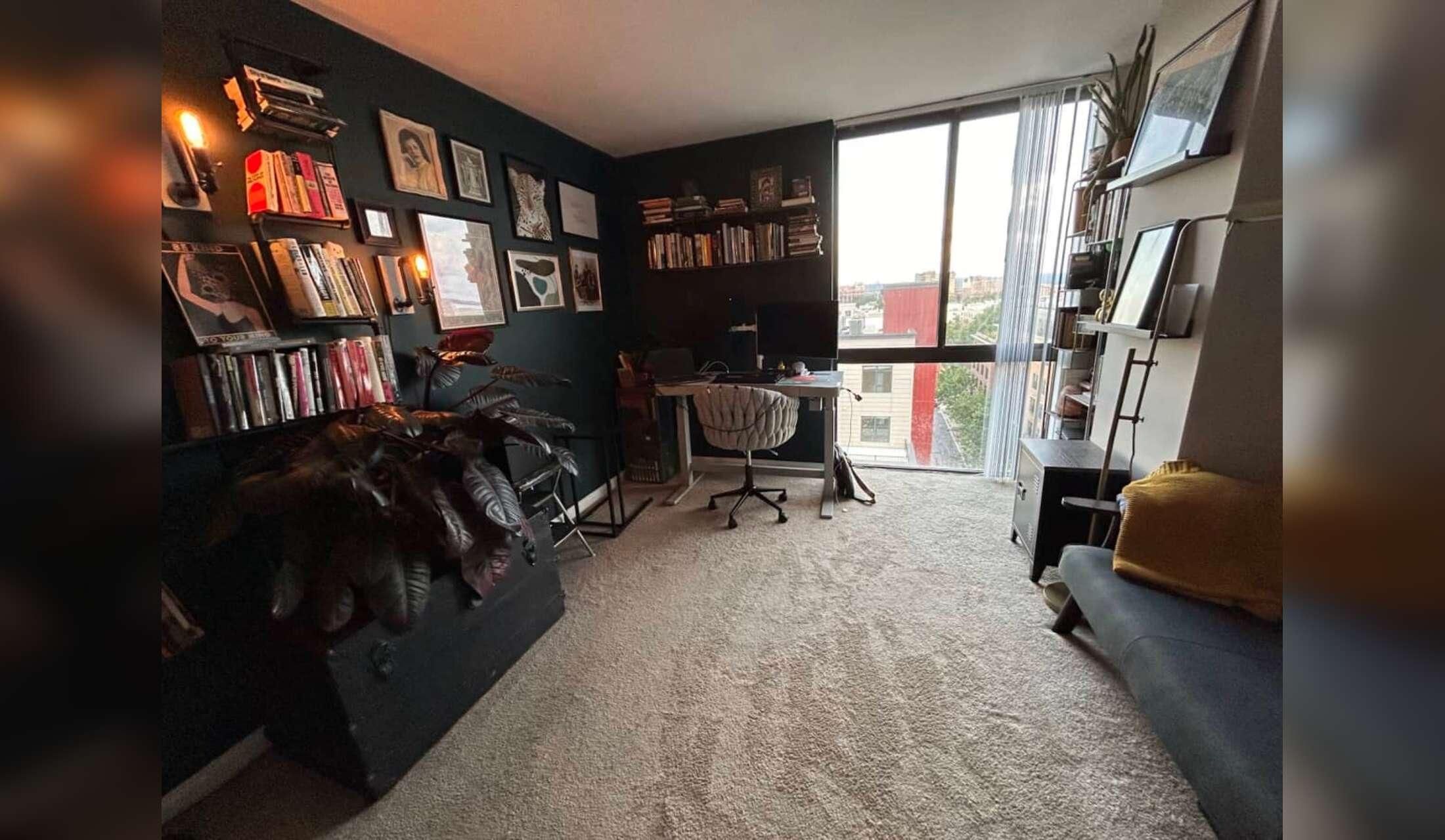 Easy DC living with loving pups! Remote work friendly and no car needed :) - Image 7