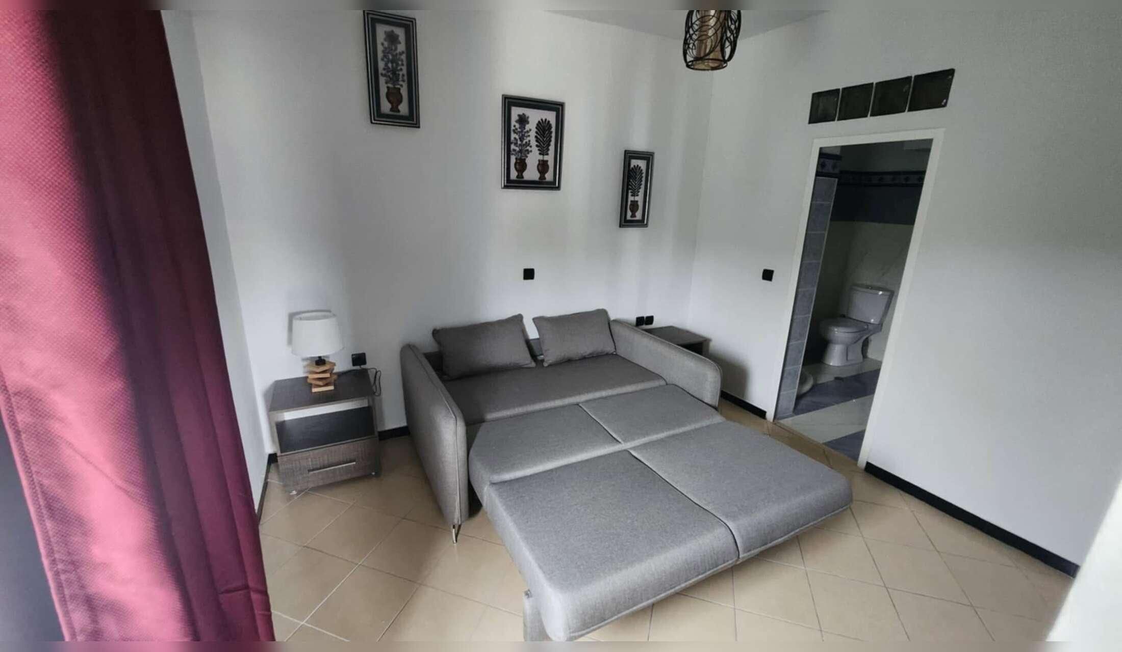 Easy sit with my deaf cat Jax in private, renovated studio in the hills of Sarande, Albania - Image 8