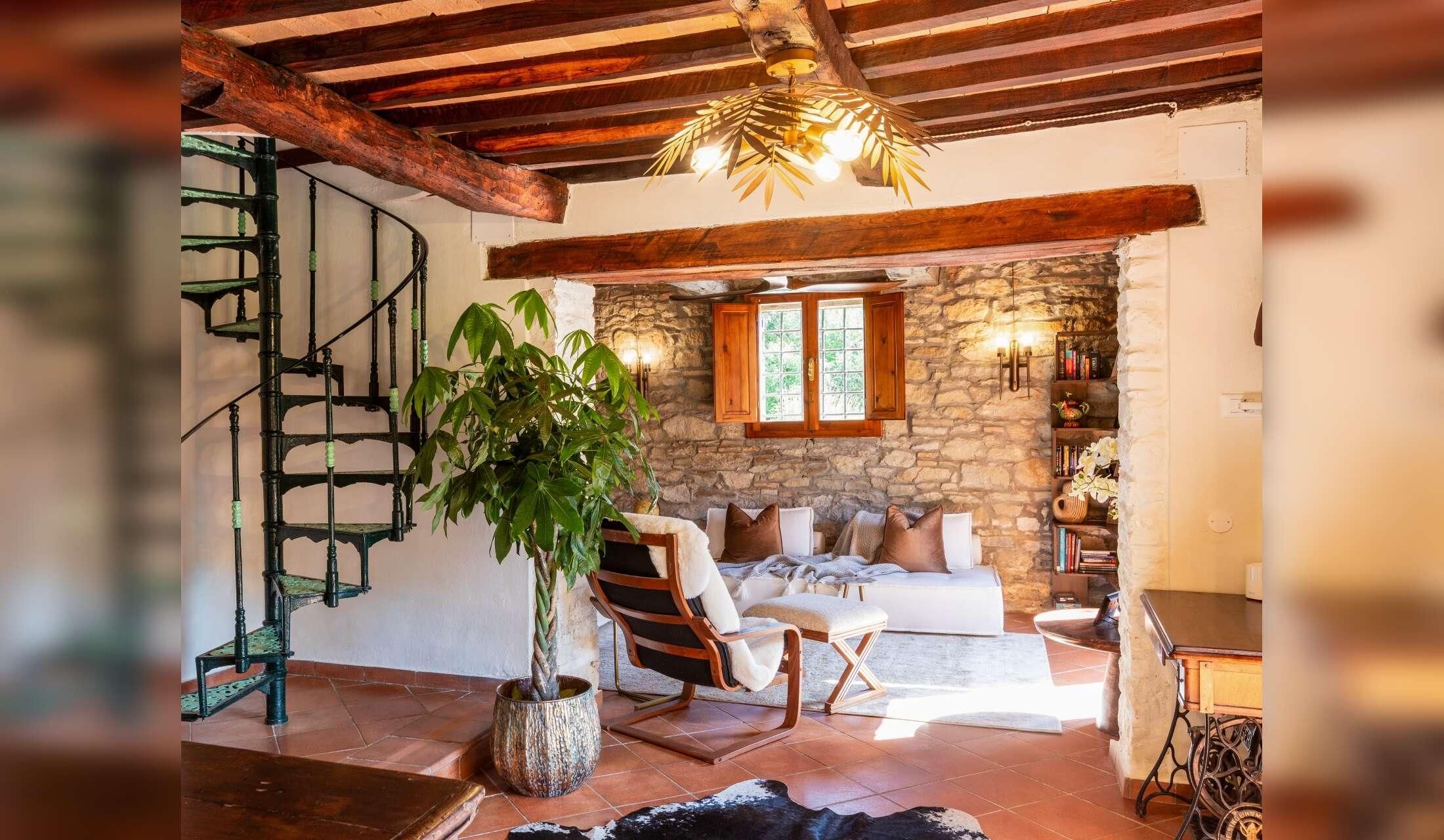 House & Pet Sitting Required for Tuscany Property- Holstone Estate, in Poppi, Arezzo. - Image 2