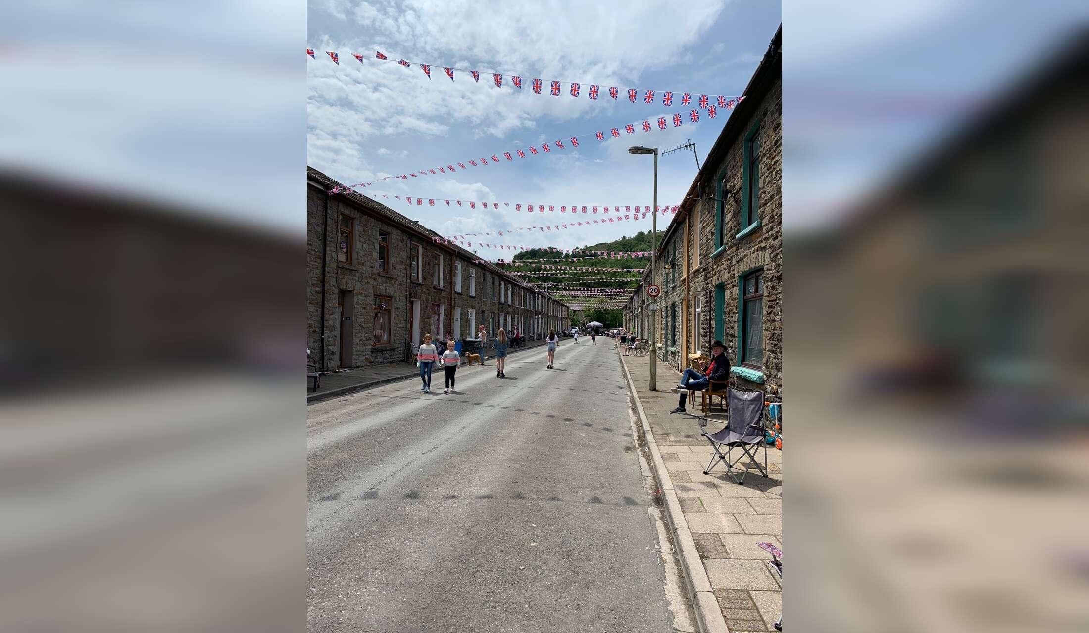 Come visit the scenic Welsh Valleys and stay in a warm and comfortable house with 3 gorgeous puddy cats - Image 9