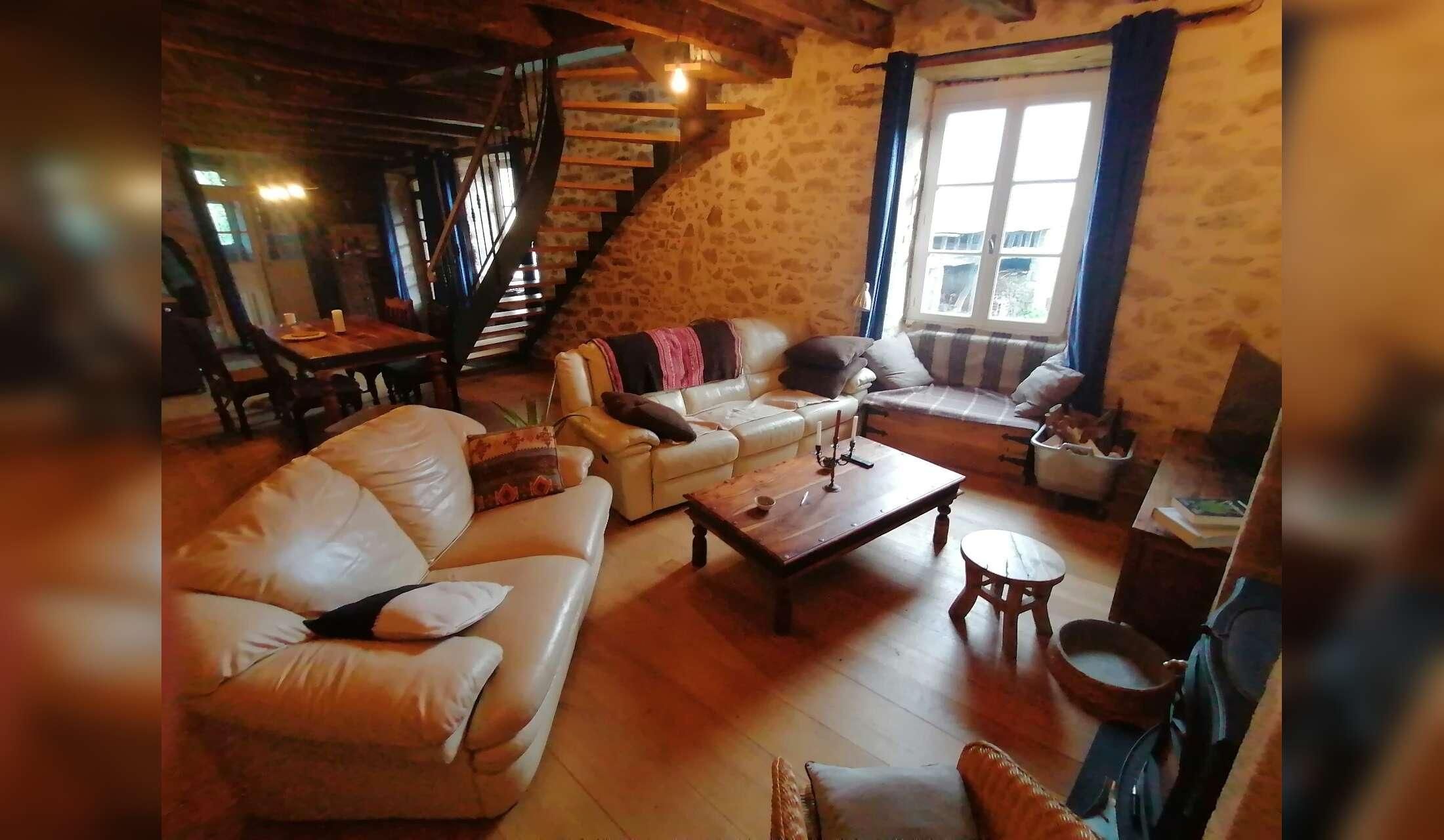 Farmhouse in Aveyron - Animal care - Garden maintenance - Image 4