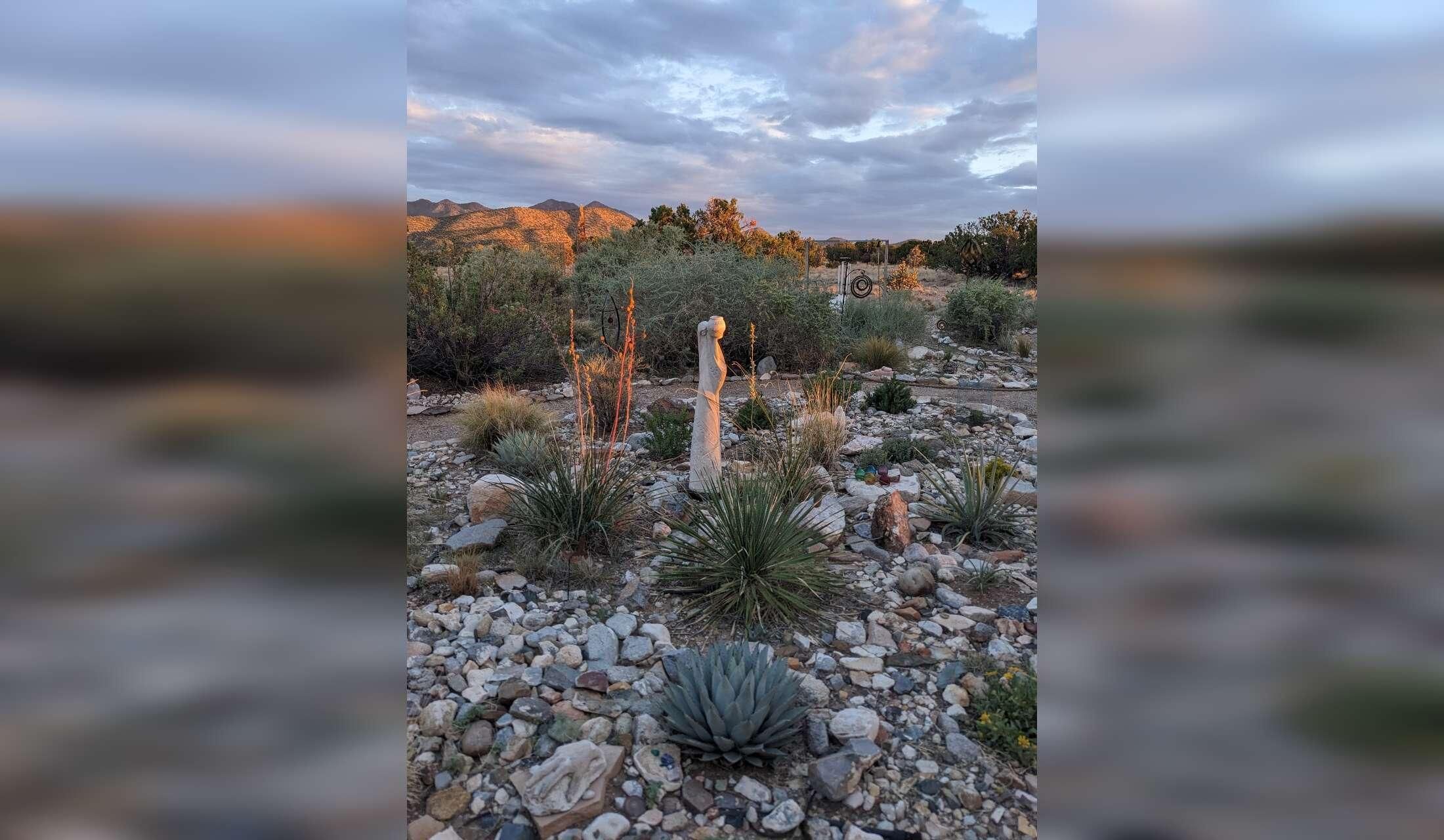 Off-Grid Awesome near Santa Fe & Albuquerque, NM!  Relax in the Land of Enchantment! - Image 7