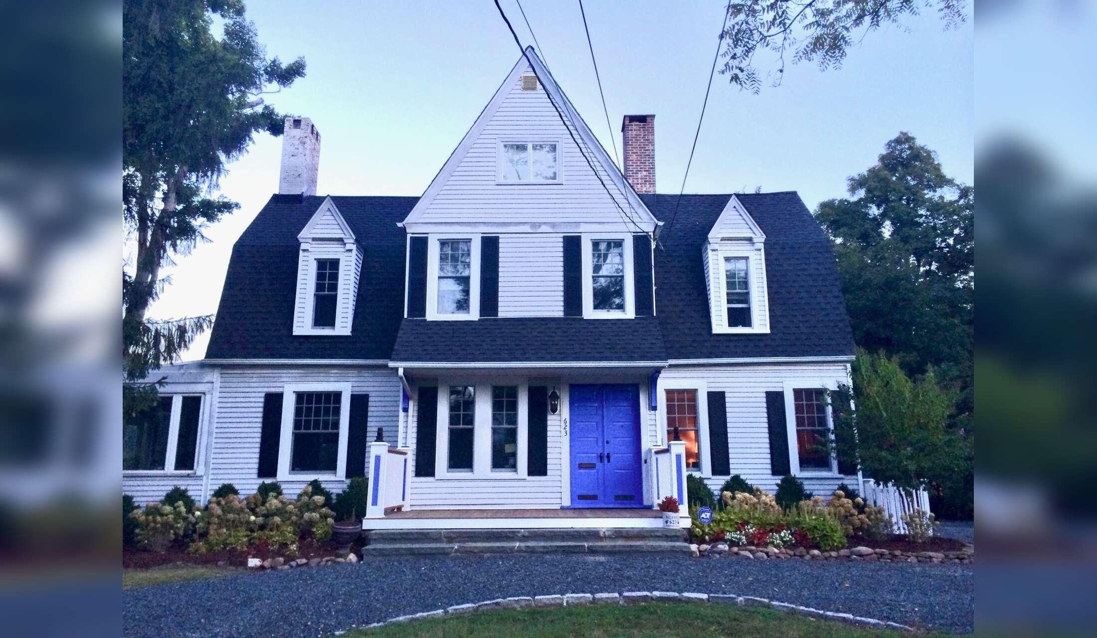 My 1884 Victorian Farmhouse home in Maplewood with 4 beautiful rescue bunnies - Image 6