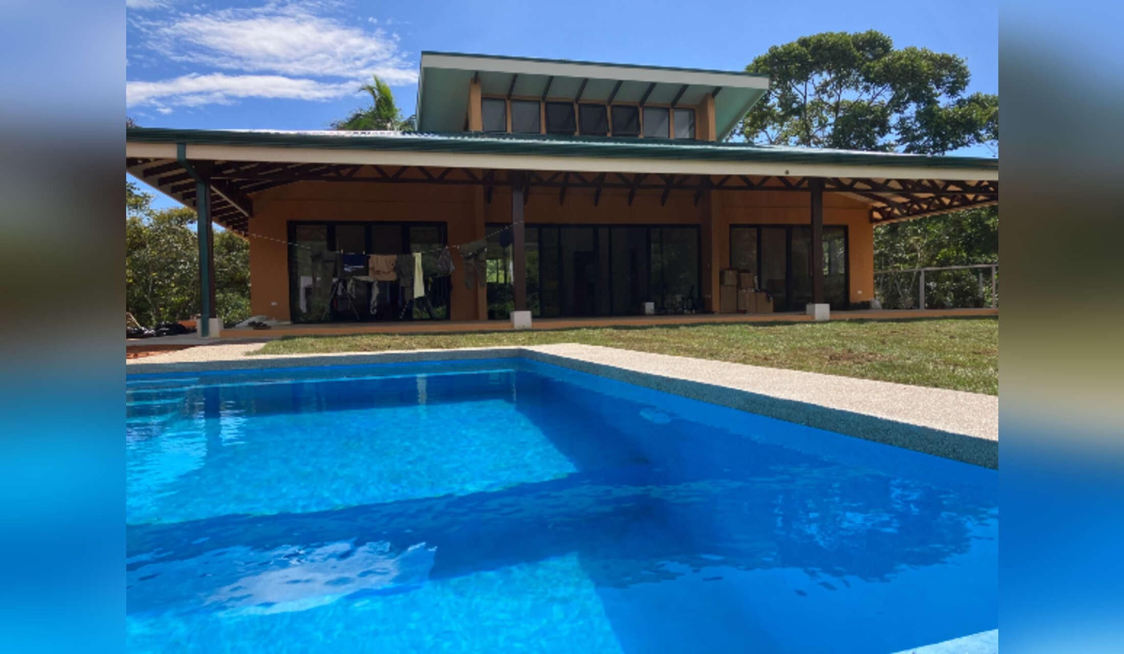 Tropical Paradise with Private Waterfall & Infinity Pool ? Dog Lovers Wanted! ??