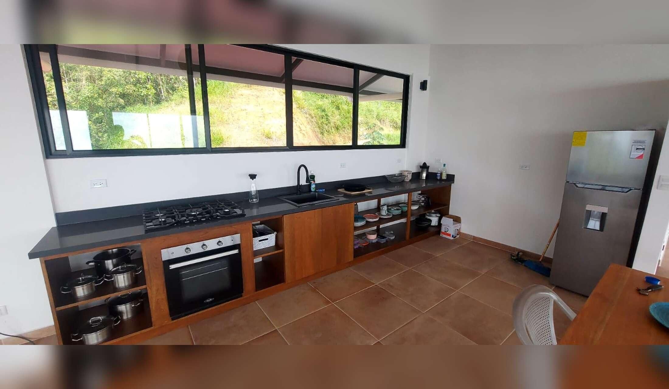 Mountain House with Ocean View - Image 2