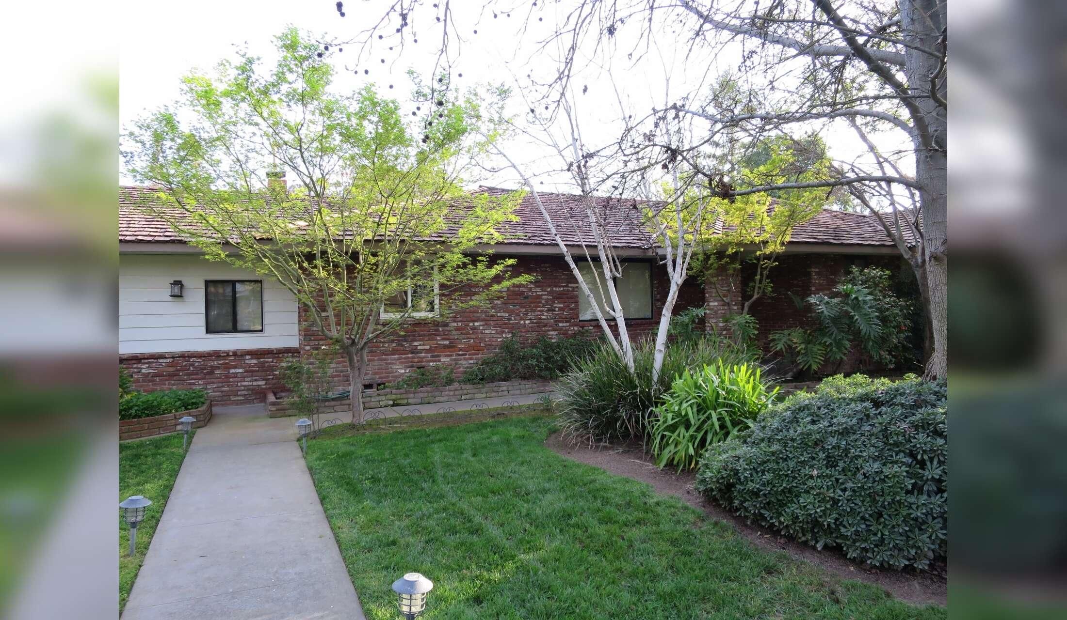 Quiet neighborhood in North West Fresno