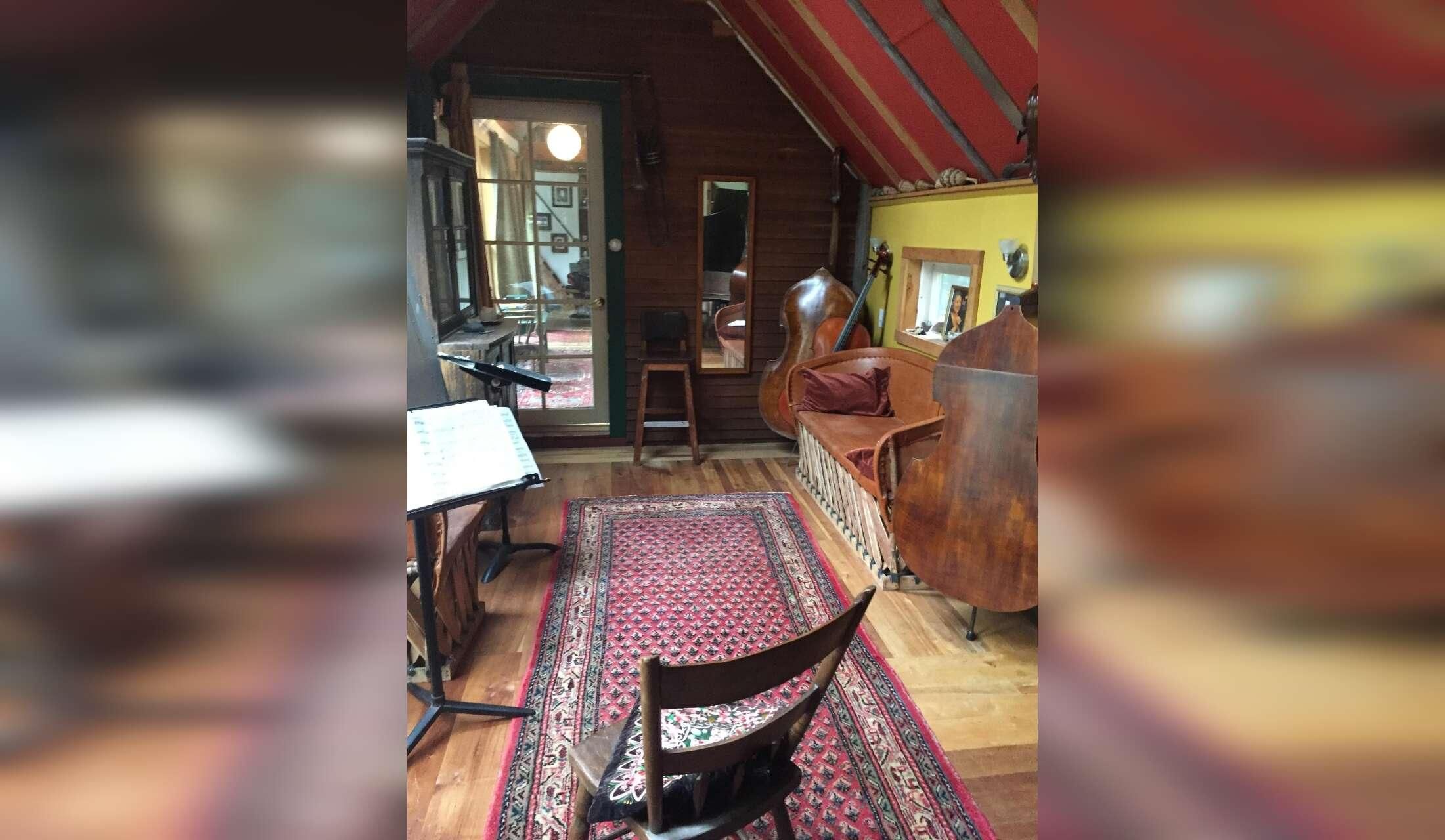 Artist's Cottage in the Woods - Image 9