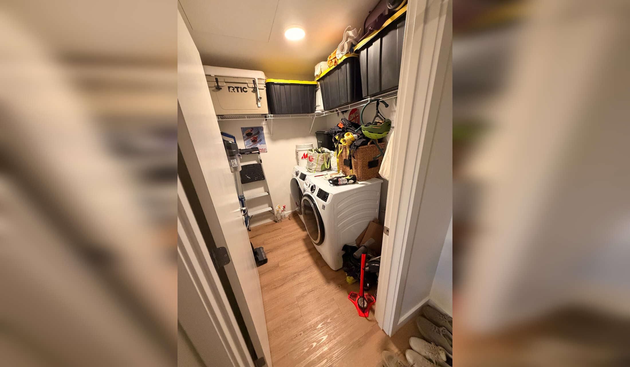 Cute Aussie in bright apartment on Bend's westside - Image 6