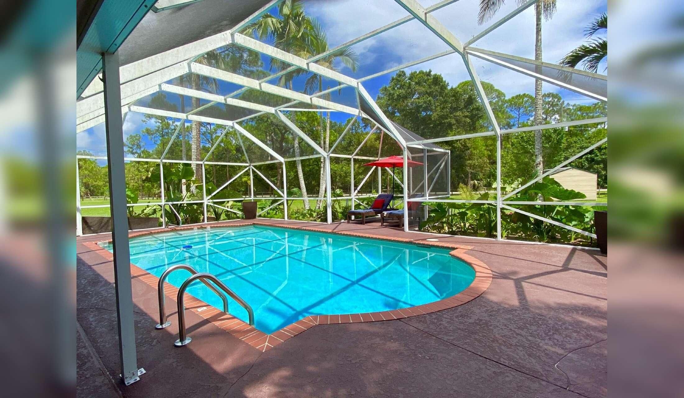 Peaceful Farm with Pool, 20 minutes to beach providing care for the non-farm animals only! - Image 10
