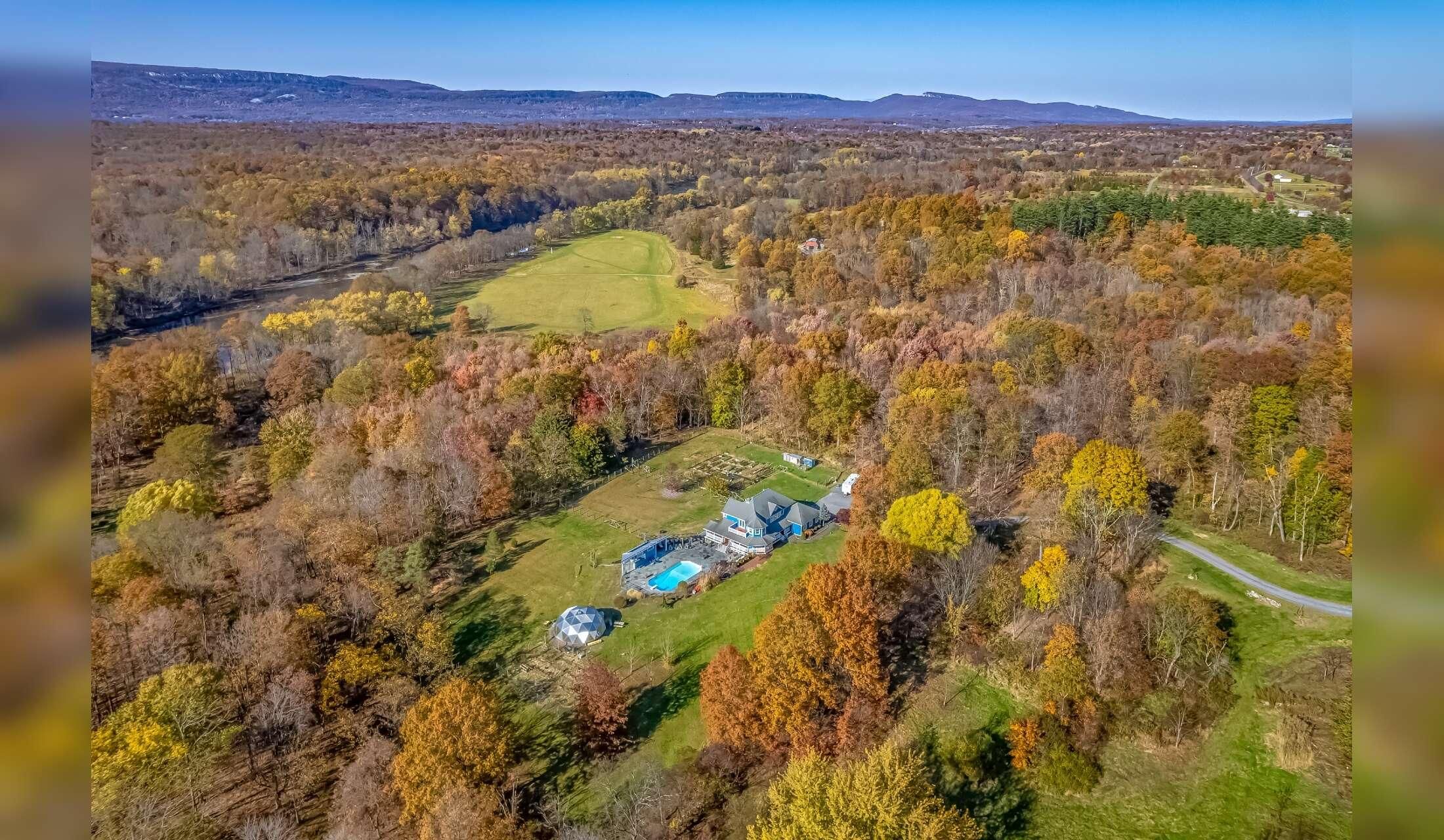 Peaceful Farm Stay in the Hudson Valley - Image 4