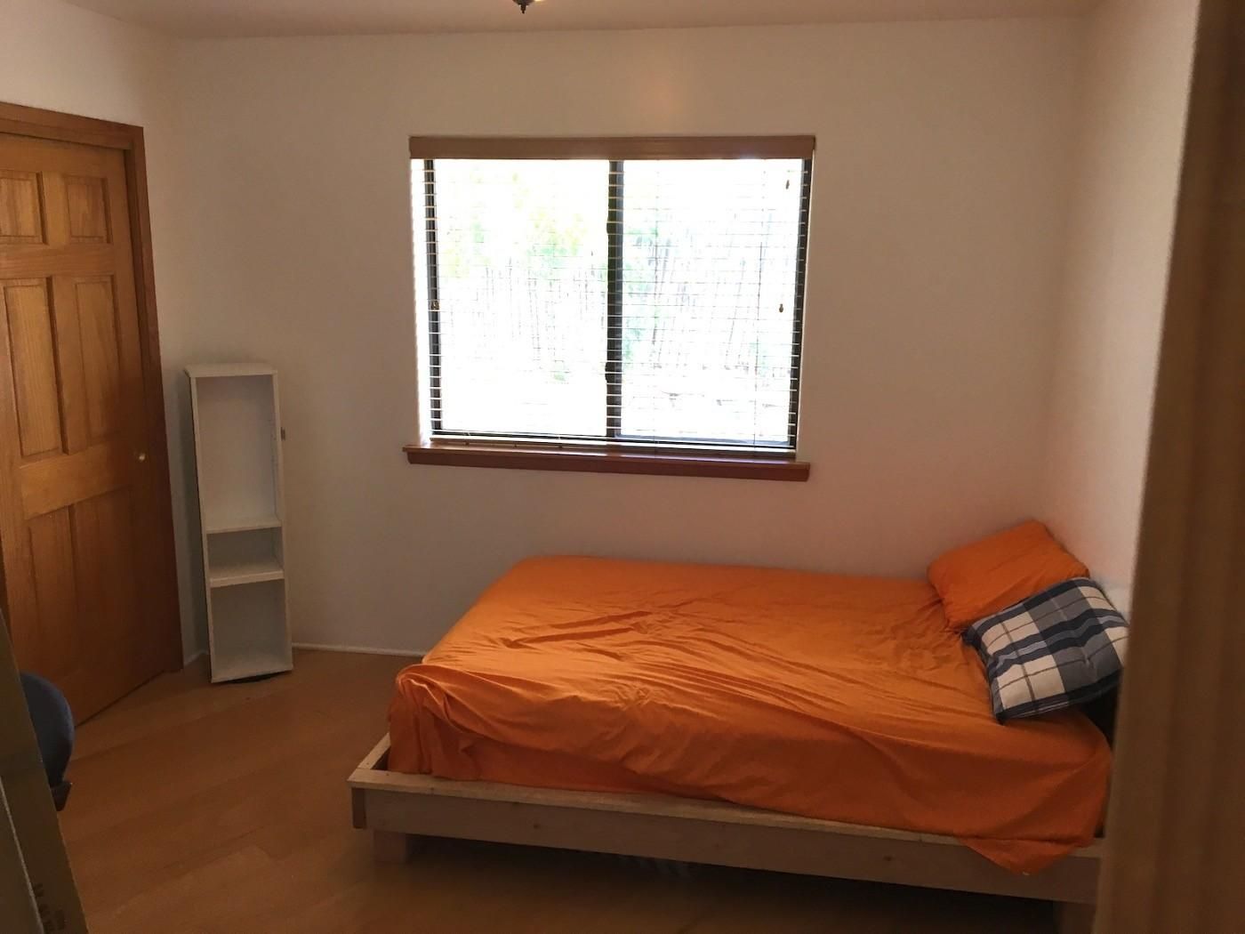 SANTA FE, 2br 2bath - 1 cat, no littler box - Image 5