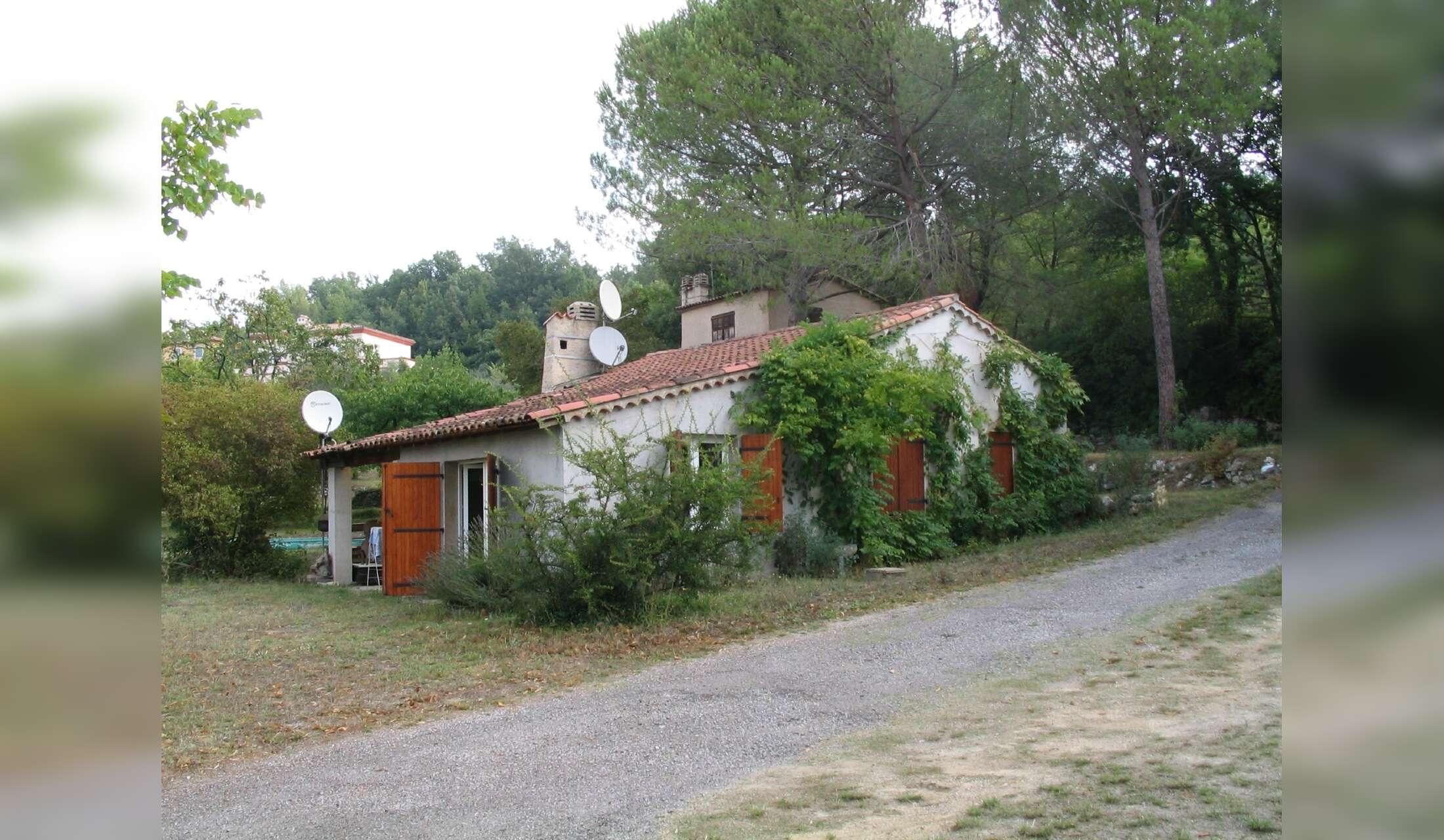 Big Furry Family in a quiet countryside in SE France - Image 10