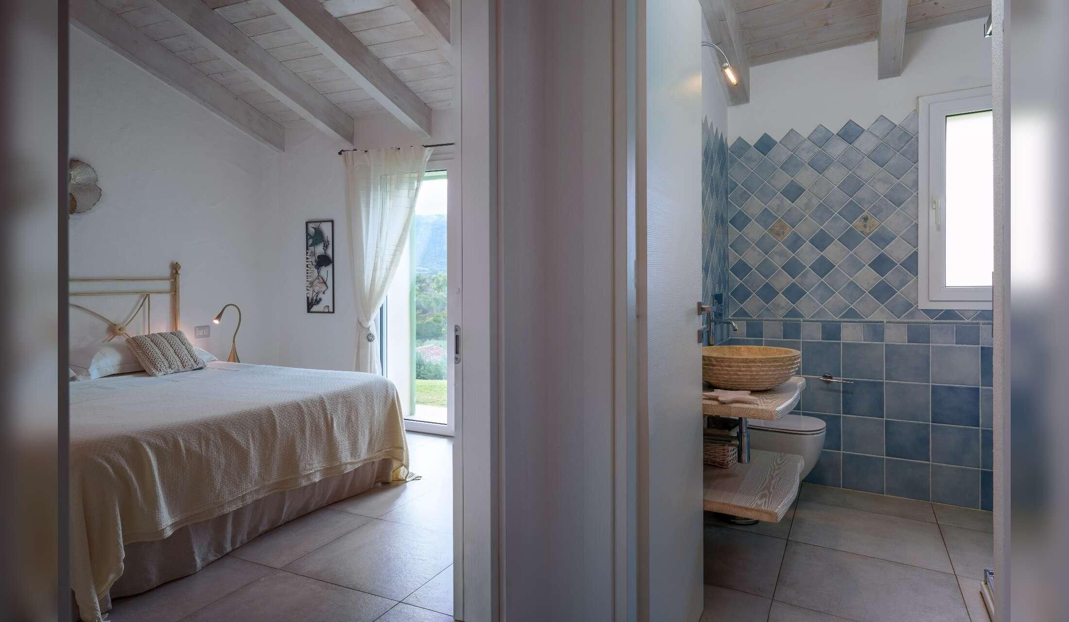 Countryside house in Sardinia with 2 lovely dogs and an old cat - Image 8