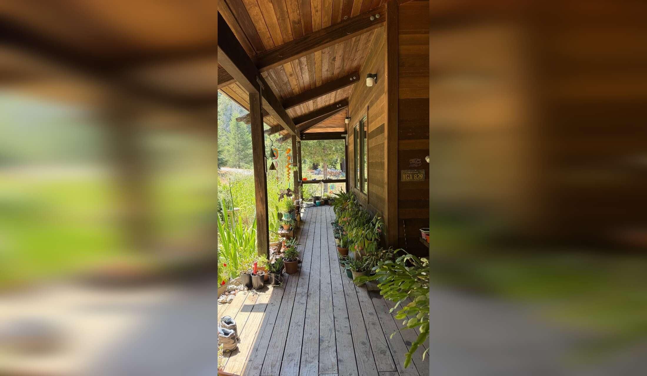 Rural Sonoma County home … 30 minutes to the ocean - Image 2