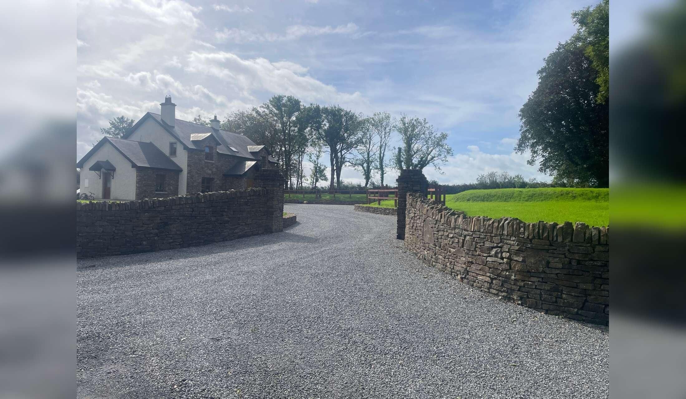 Large quite home in rural Tipperary - Image 2