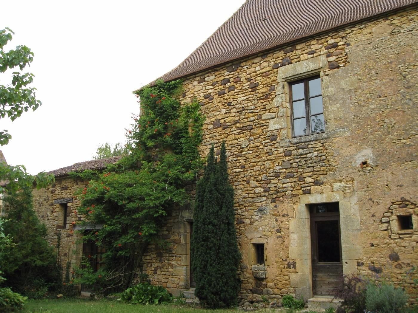 House sit in Dordogne from Sat. Aug. 29th to Thur. Oct 1st---34 days