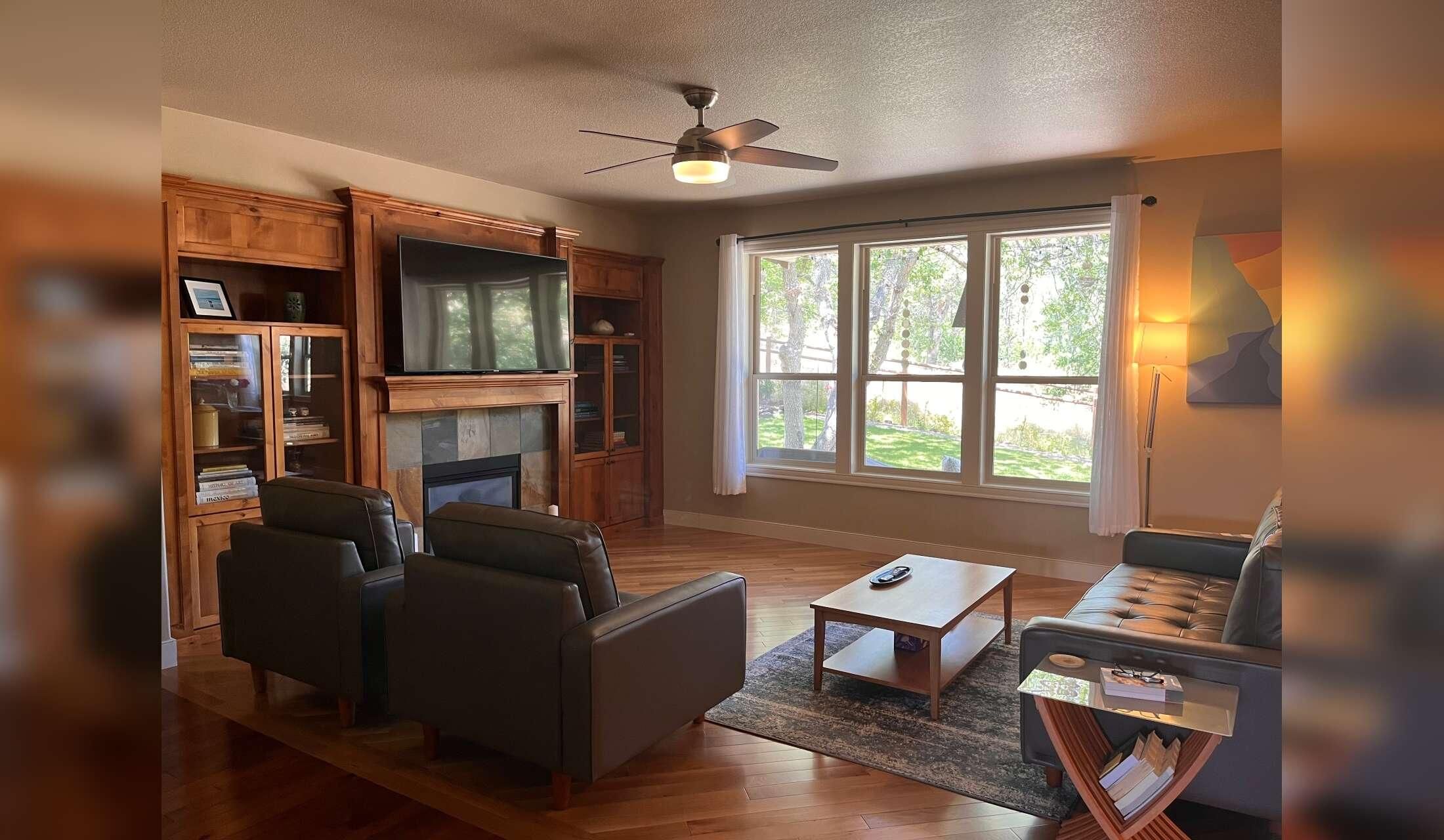 Spacious Southern Oregon Retreat Near Wineries, Hiking & National Parks