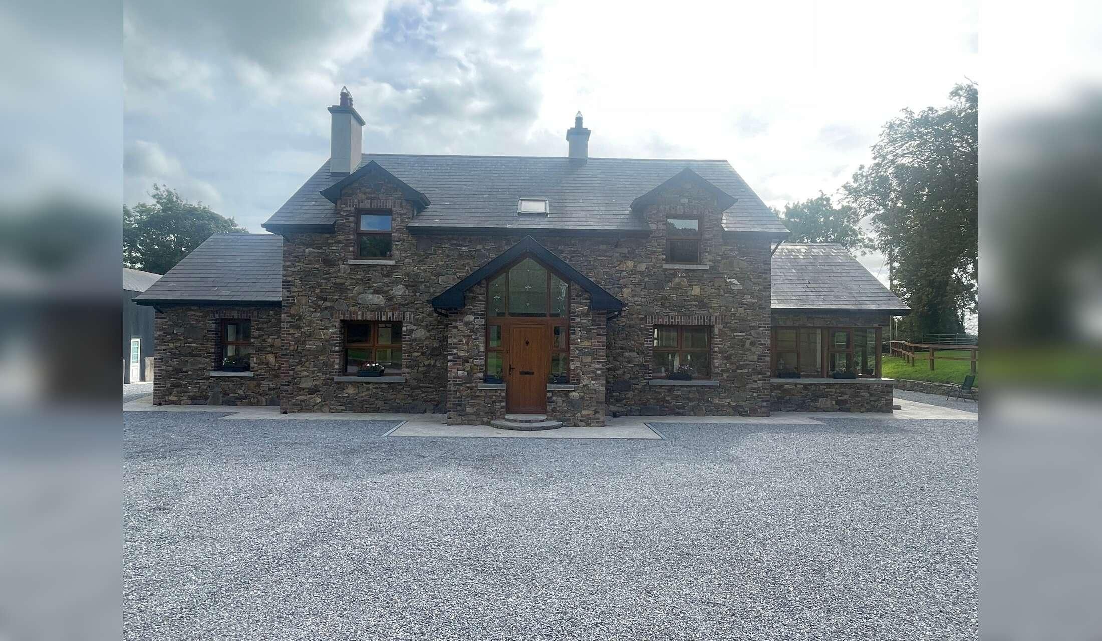 Large quite home in rural Tipperary